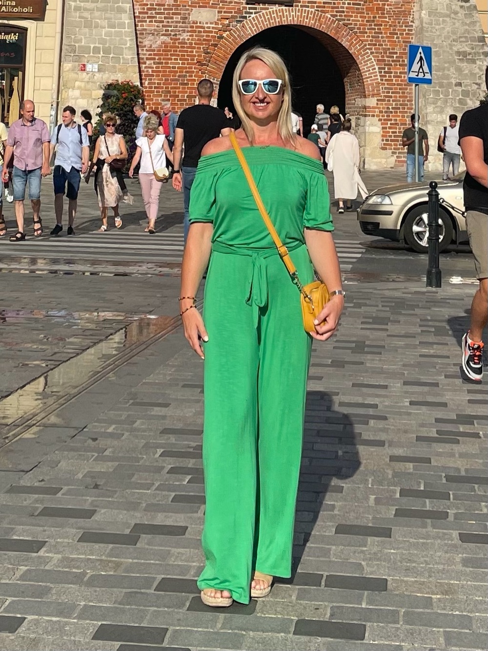 Alexia Admor Off-Shoulder Wide-Leg Jumpsuit in Bright Green
